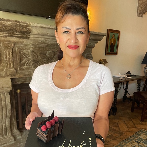 Meet your Posher, Lisa - Picture 1 of 1